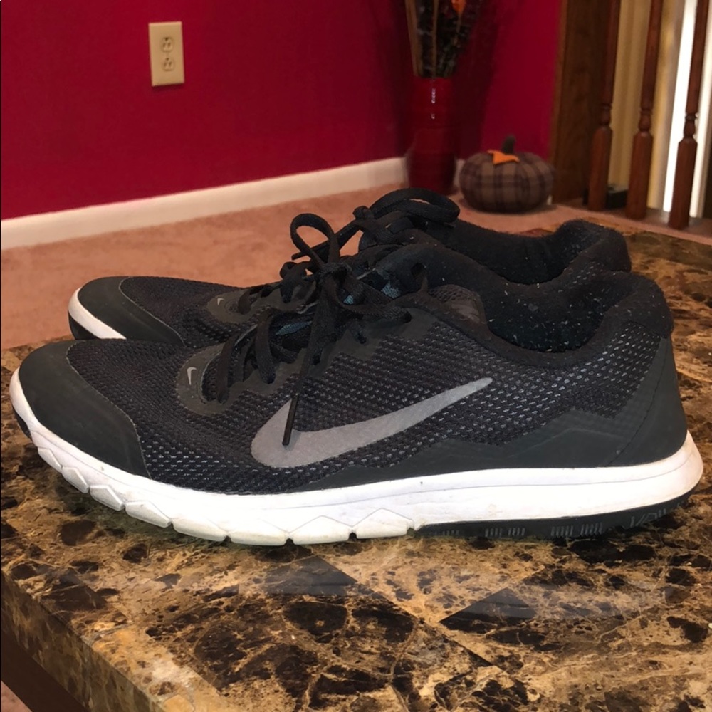 Women’s Nike sneakers